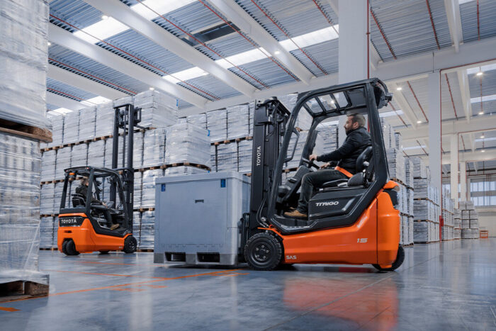 Toyota Traigo48, 3-wheel 1.8t