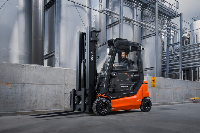 Toyota Traigo48, 4-wheel 1.6t Compact