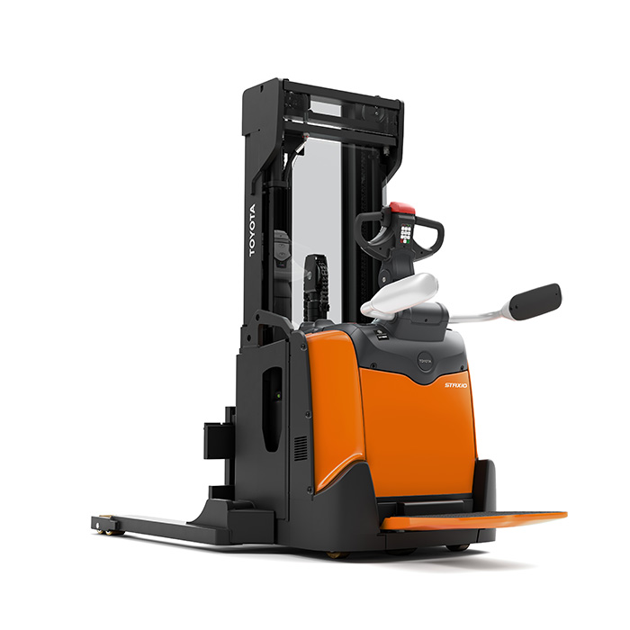 BT Staxio 1.4t Stacker with Platform straddle