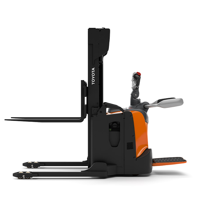 BT Staxio 1.4t Stacker with Platform straddle