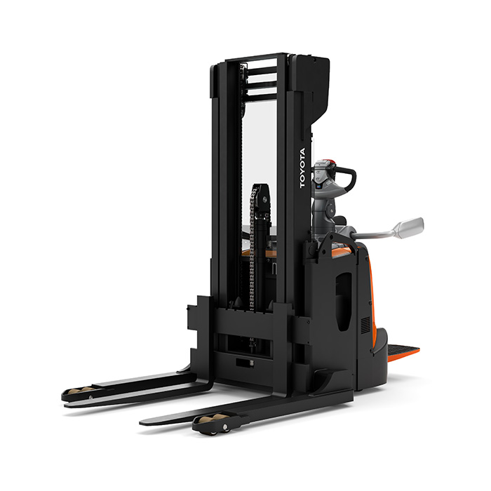 BT Staxio 1.4t Stacker with Platform straddle