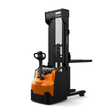BT Staxio 1.6t Stacker with Elevating support arms