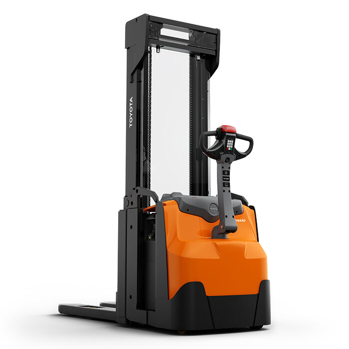 BT Staxio 1.45t Stacker with Elevating support arms