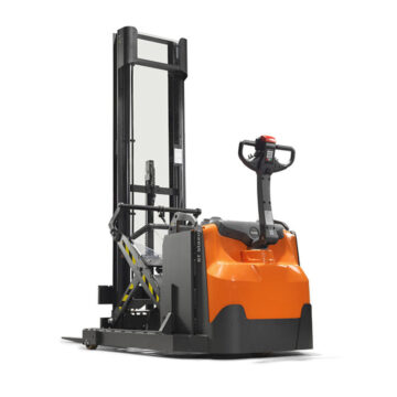 BT Staxio 1.2t Stacker with Retractable mast