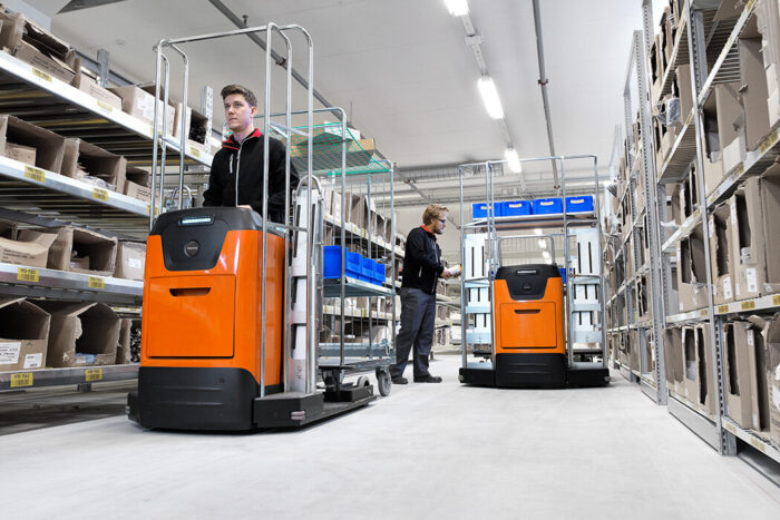 Toyota BT Optio 1t Order picker with ladders and wide trolley usage
